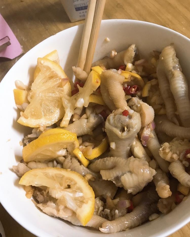 好吃到流泪的网红酸辣柠檬鸡爪