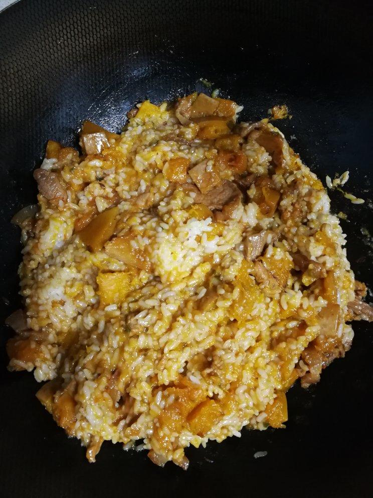 美味到不行的南瓜饭
