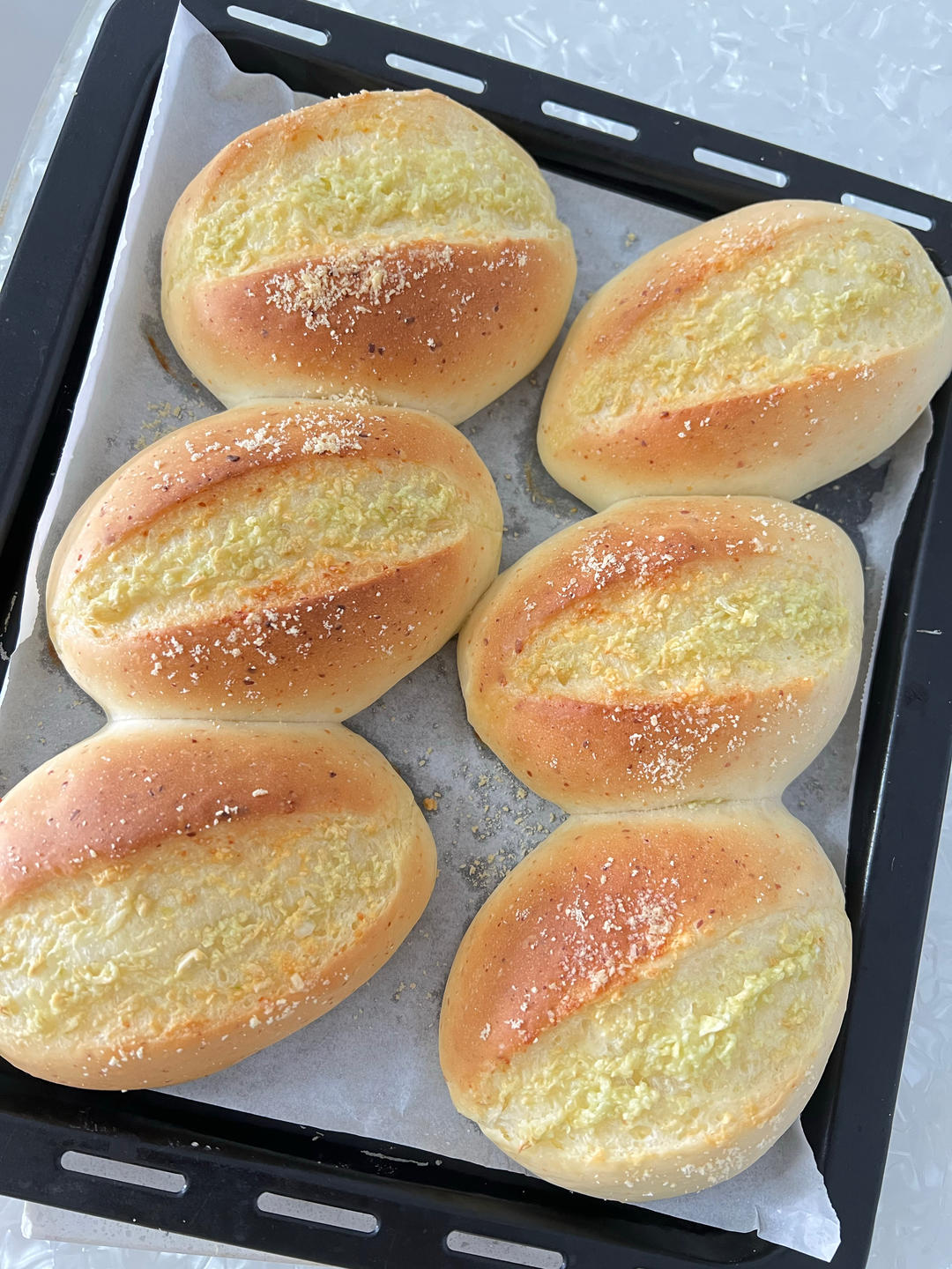 黄金芝士蒜香法式软面包｜芝香浓郁