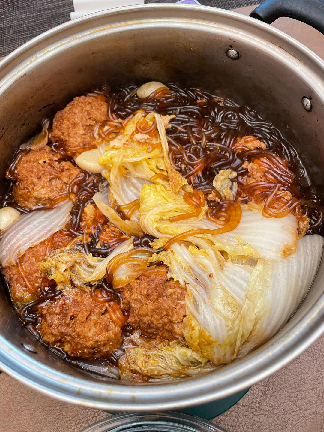 砂锅白菜狮子头