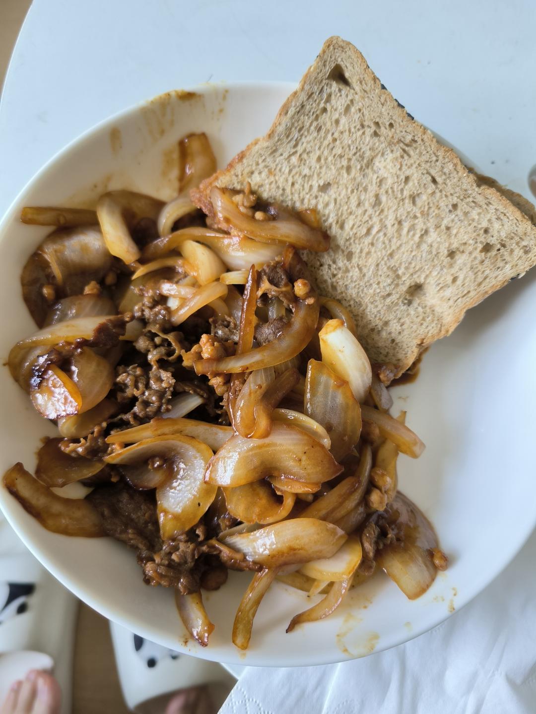 好吃到舔盘的秘制洋葱炒肥牛卷！拌饭巨香