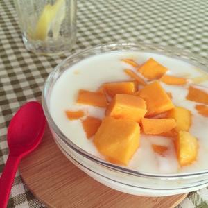 芒果酸奶的做法 步骤2