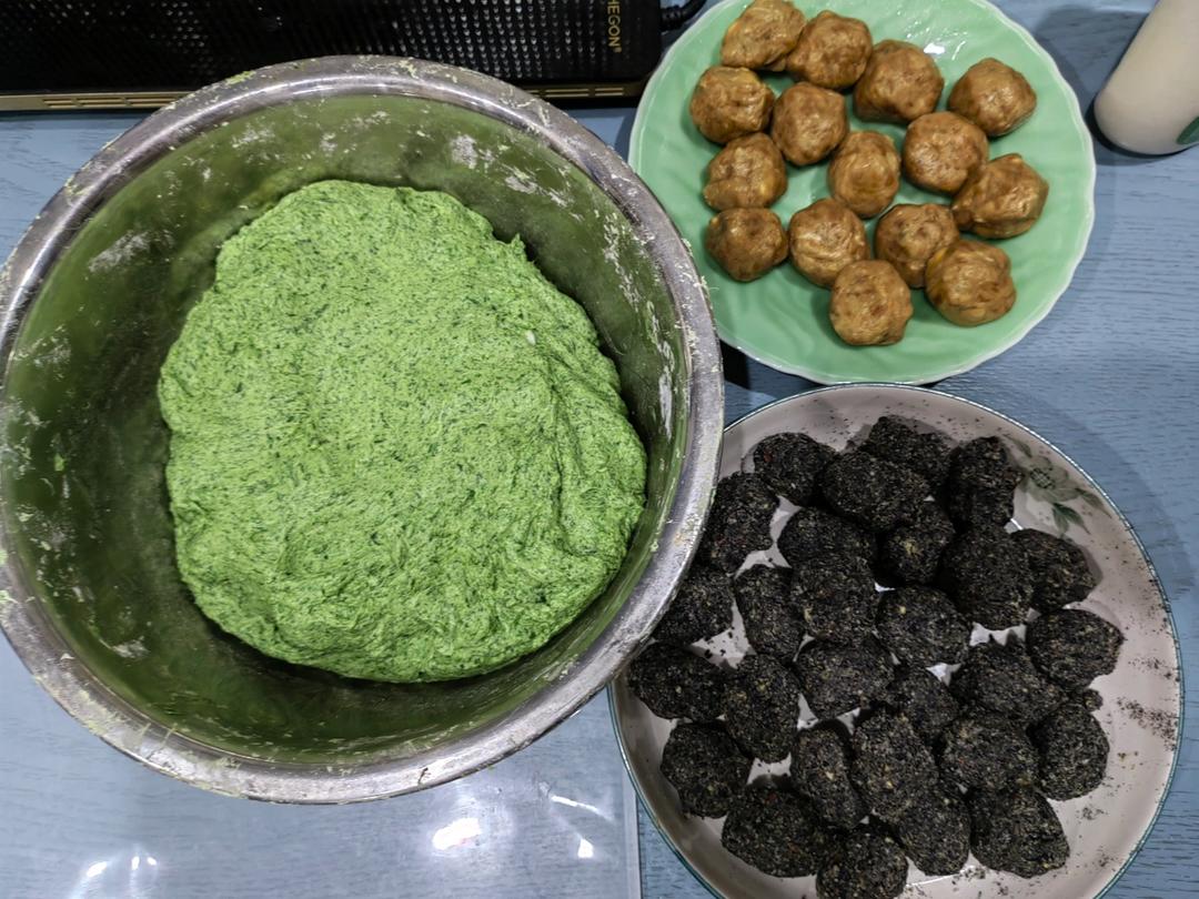 清明必吃的艾草青团