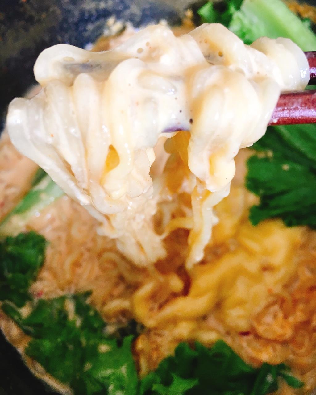 牛奶辛拉面（汤头浓郁，非常好吃）