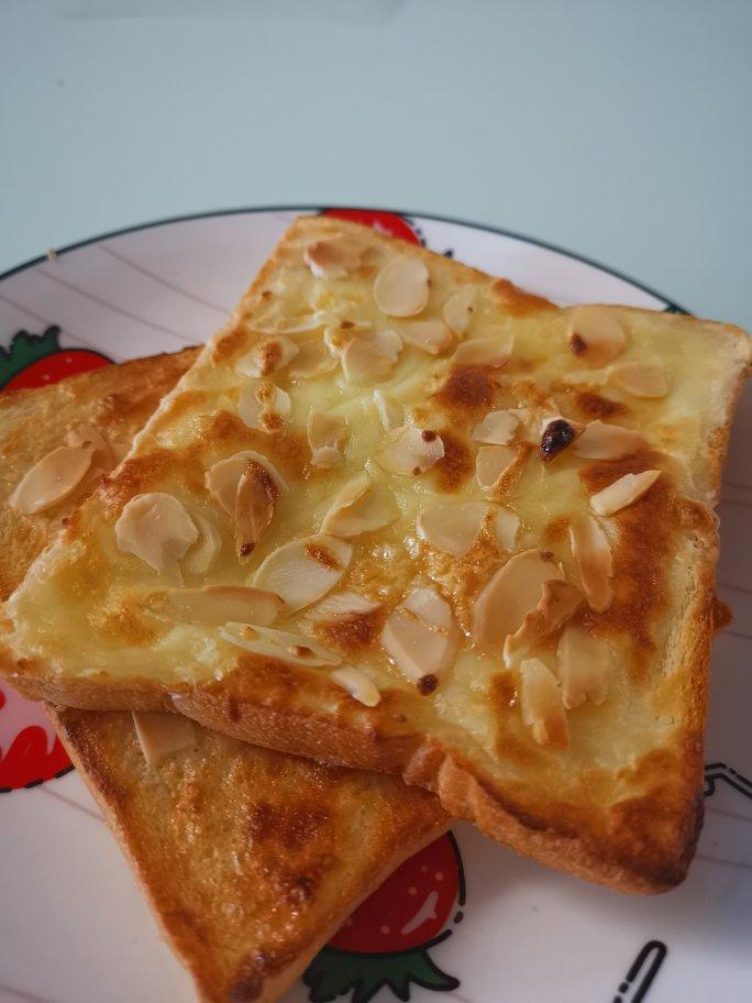 零失败快手岩烧乳酪(熔岩吐司)十分钟网红早餐，好吃哭