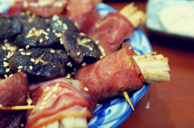 酱烤金针菇培根卷