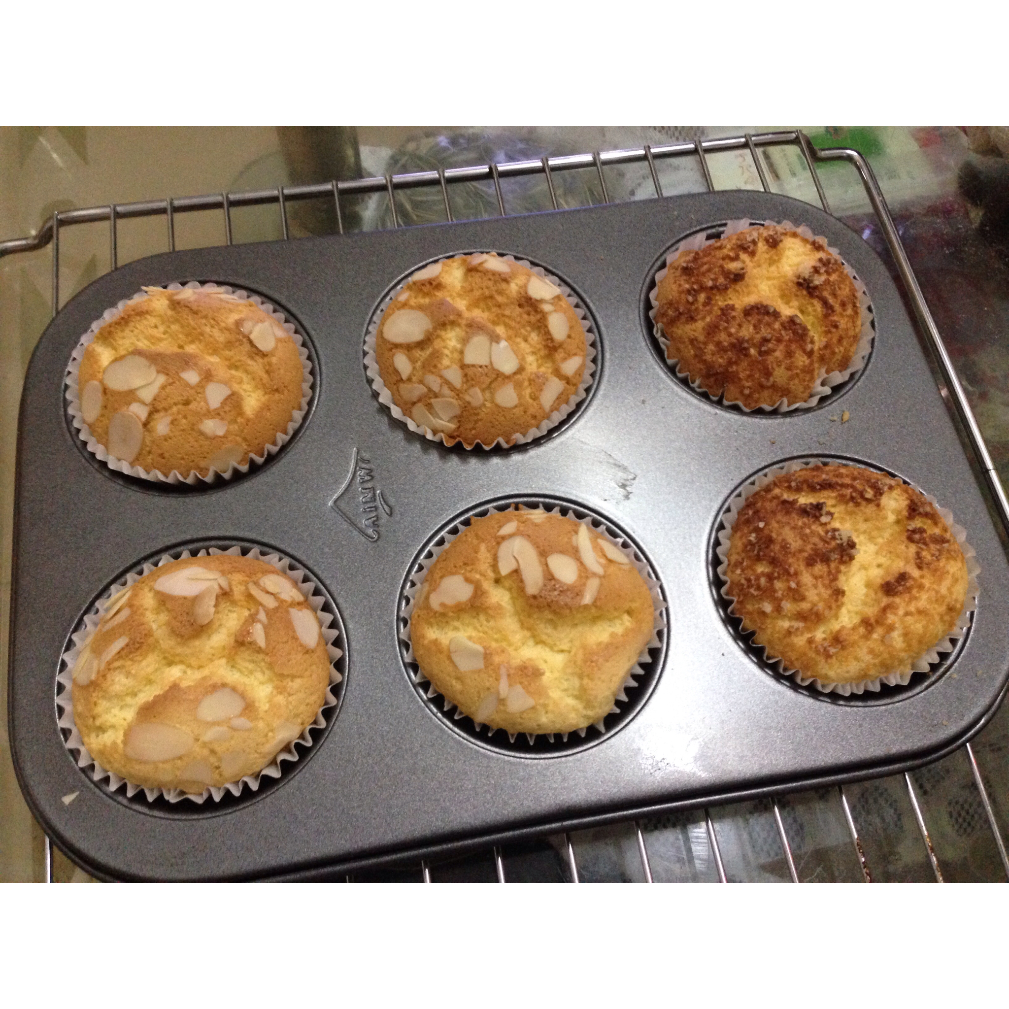 软绵绵戚风纸杯蛋糕