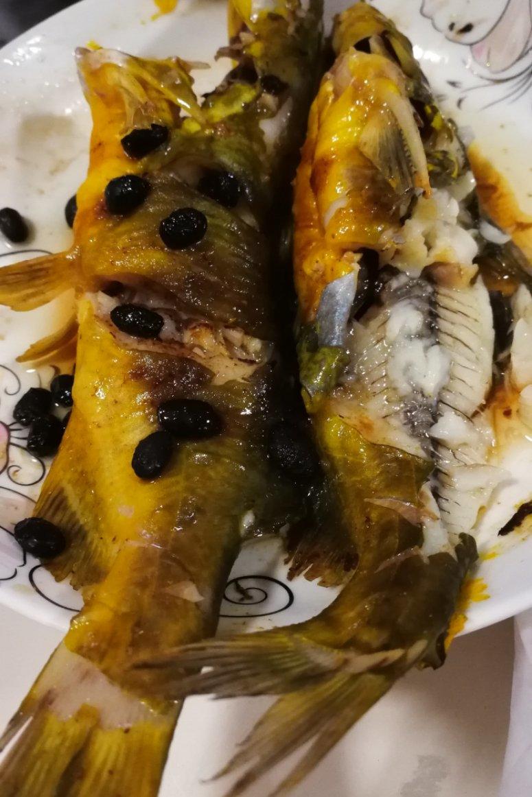 清蒸黄骨鱼