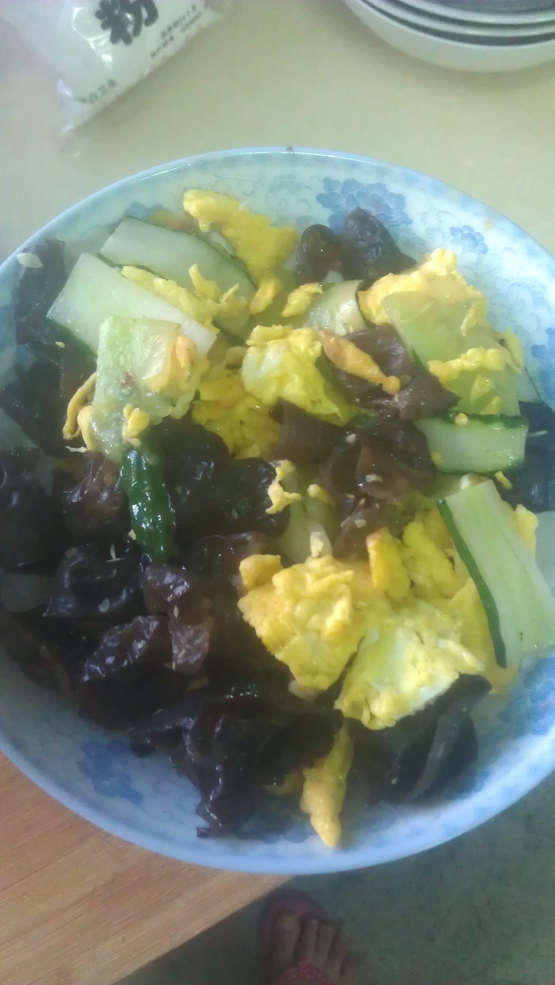 黄瓜木耳炒鸡蛋
