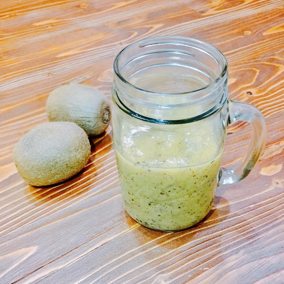 岚默轩晴做的猕猴桃橙汁