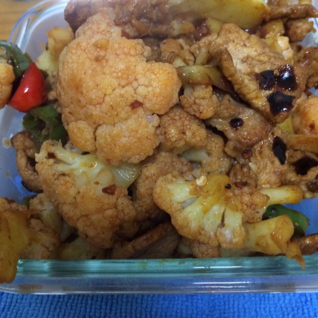 老干妈五花肉炒花菜
