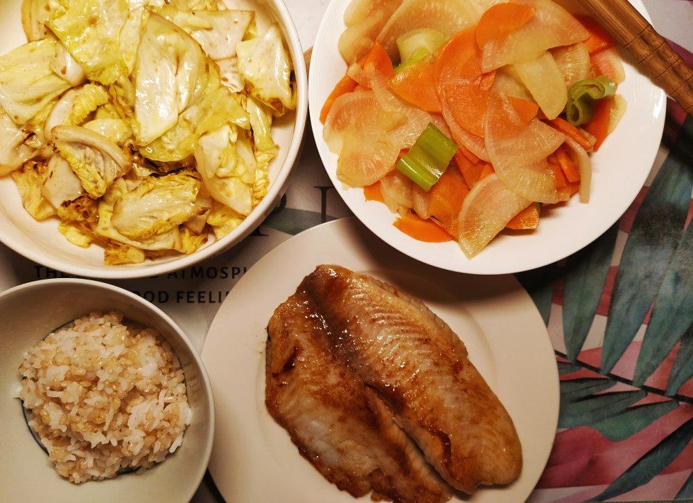 厨师长教你：“手撕包菜”的家常做法,简单又不失美味