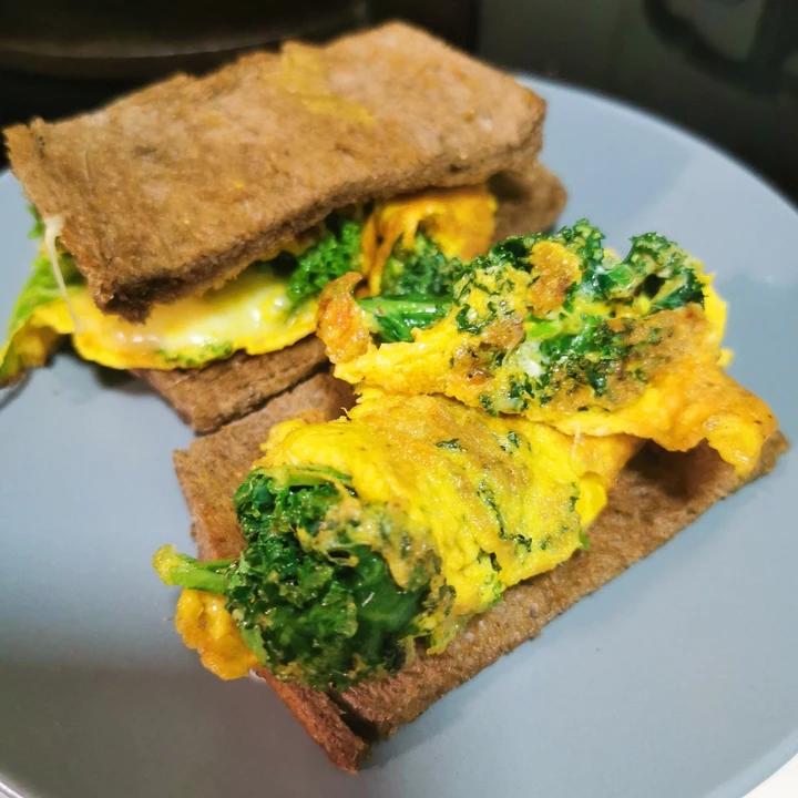 羽衣甘蓝三明治🥪 外酥里脆，咸口三明治我的最爱❗️