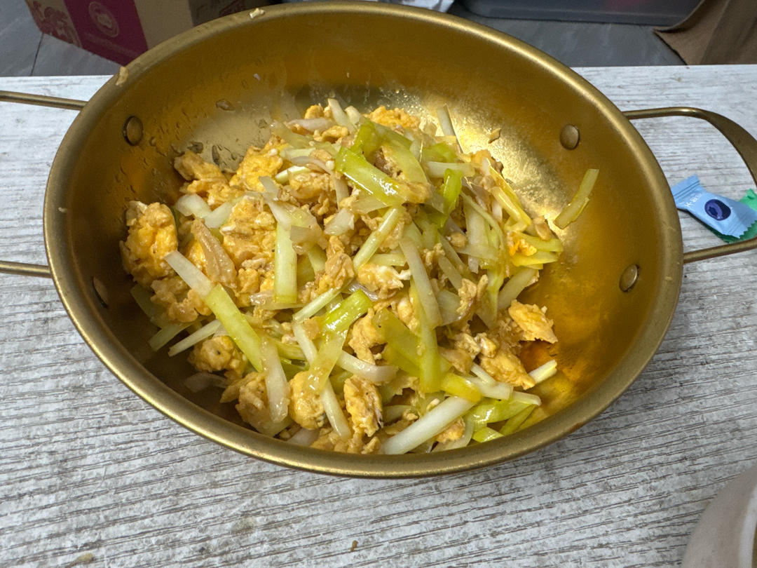 虾皮鸡蛋炒韭黄（宝宝超爱）