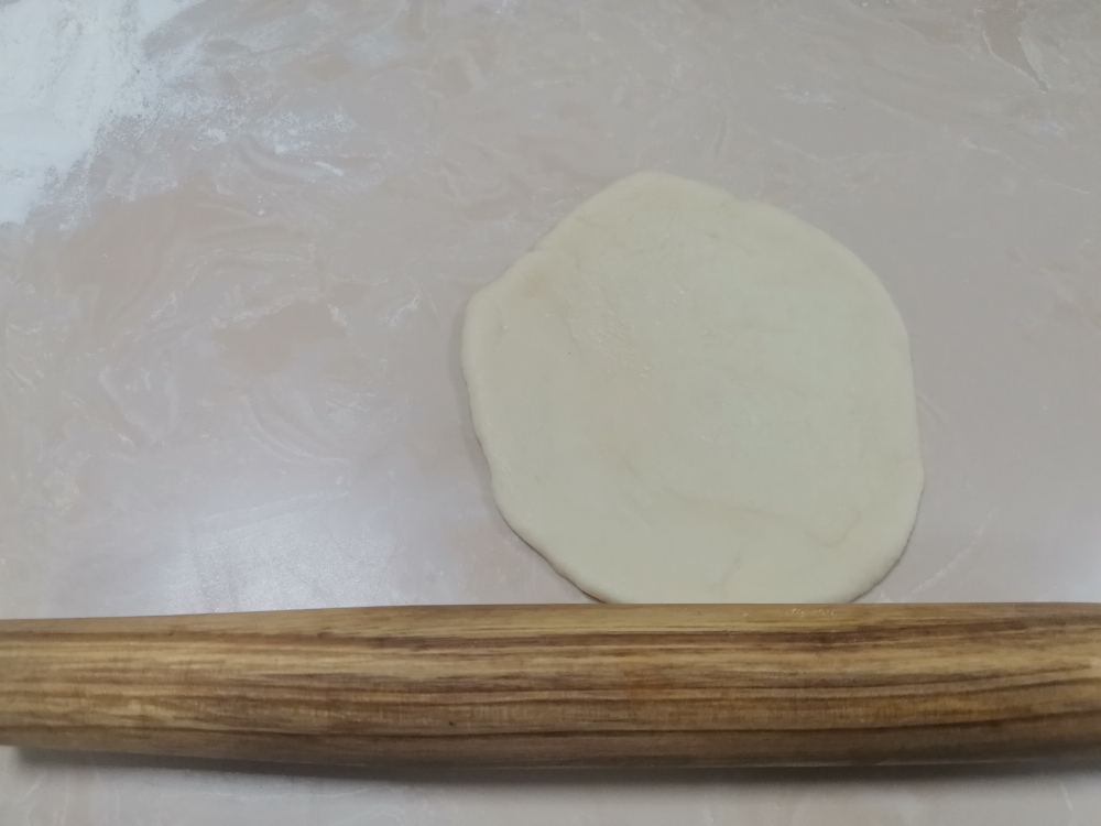 “披萨饼”调理小面包的做法 步骤3