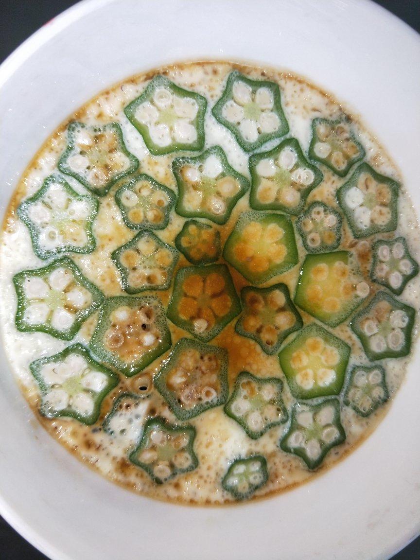 颜值控-做一朵开在碗里的花秋葵蒸水蛋