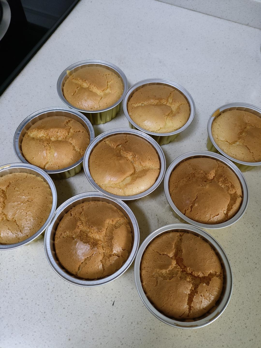 纸杯蛋糕 8寸戚风蛋糕的量