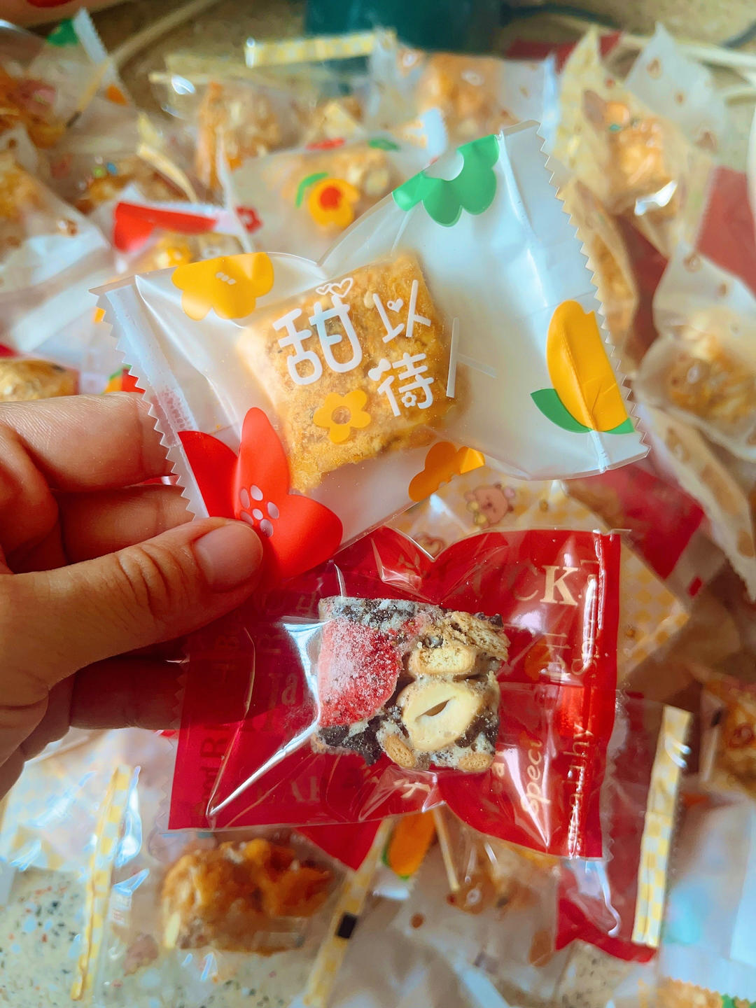 网红新口味‼️咸蛋黄肉松雪花酥