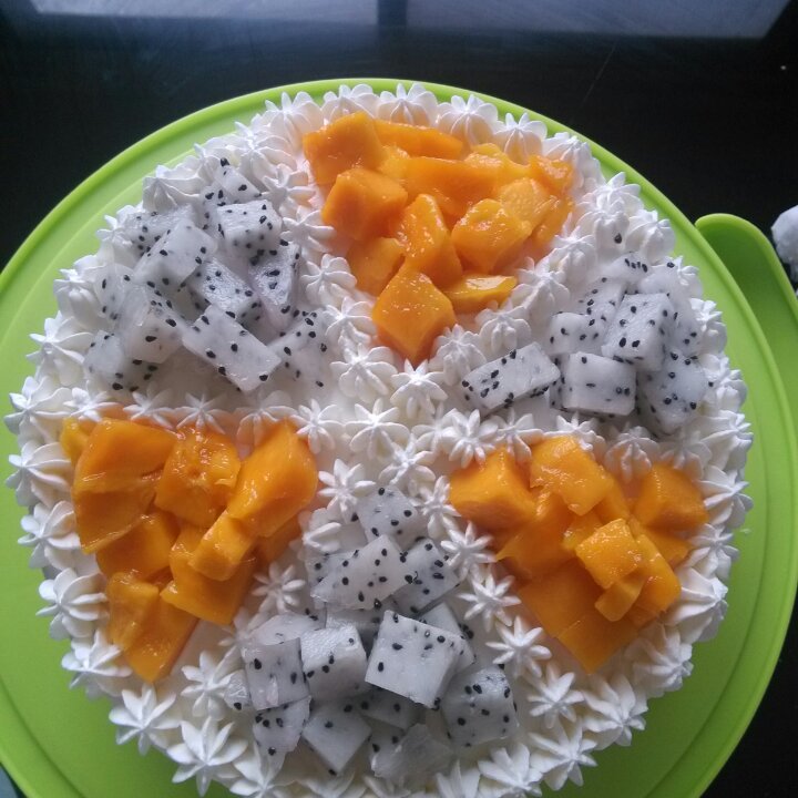 奶油水果装饰蛋糕