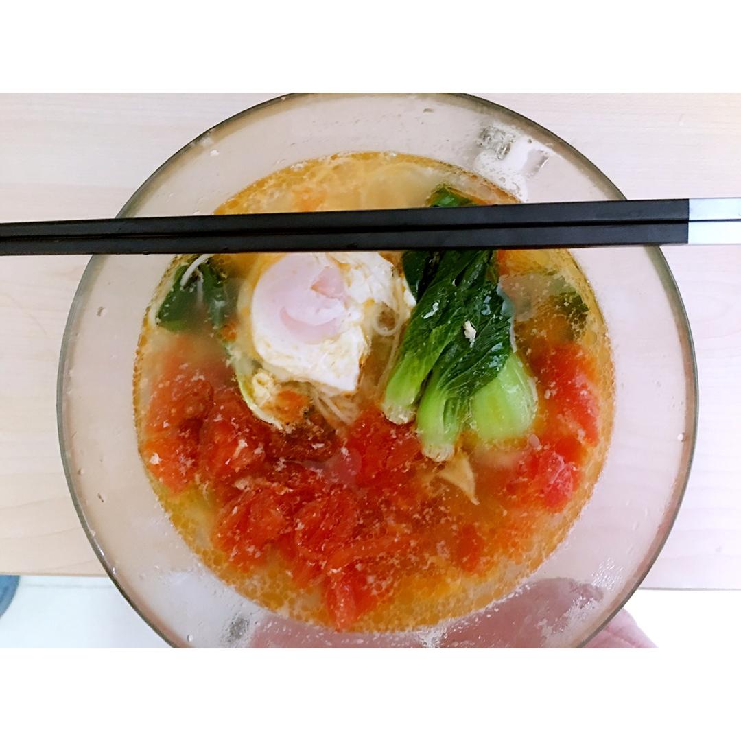 简单早饭西红柿鸡蛋挂面