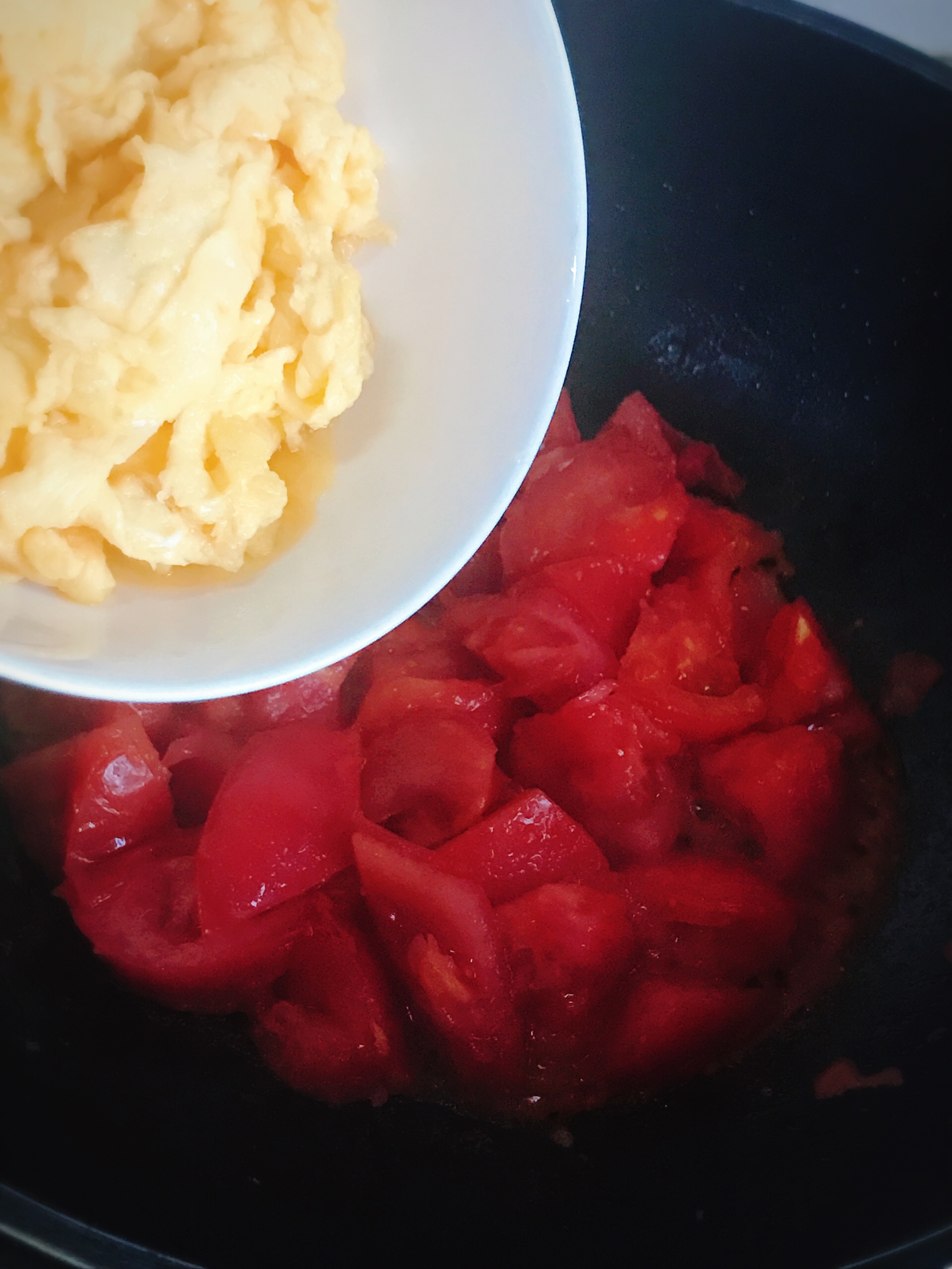 番茄炒蛋的做法 步骤9