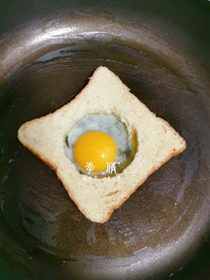 吐司鸡蛋简单版的做法 步骤1
