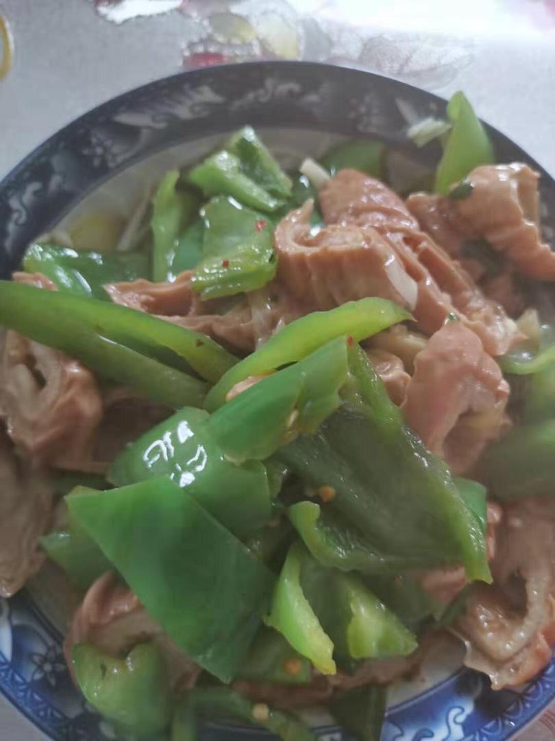 好吃到爆火爆肥肠