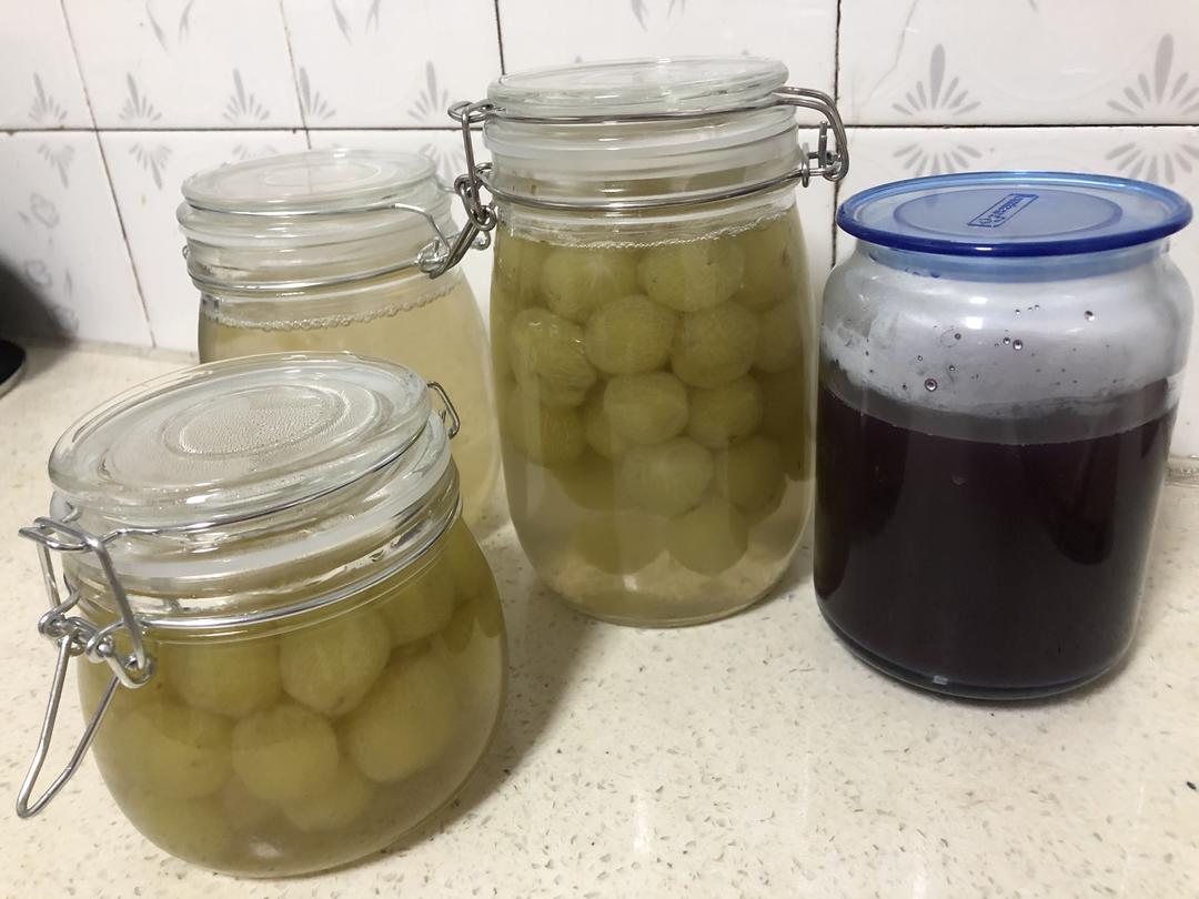 酸酸甜甜的葡萄罐头