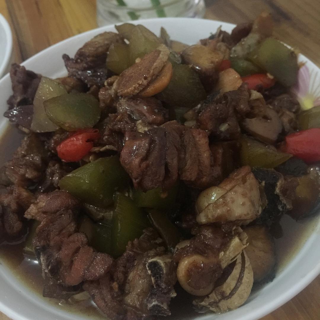 黄焖鸡米饭