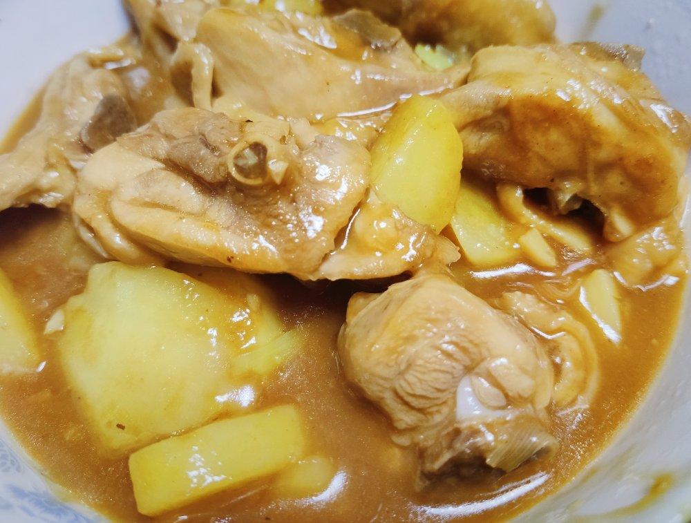 土豆炖鸡块