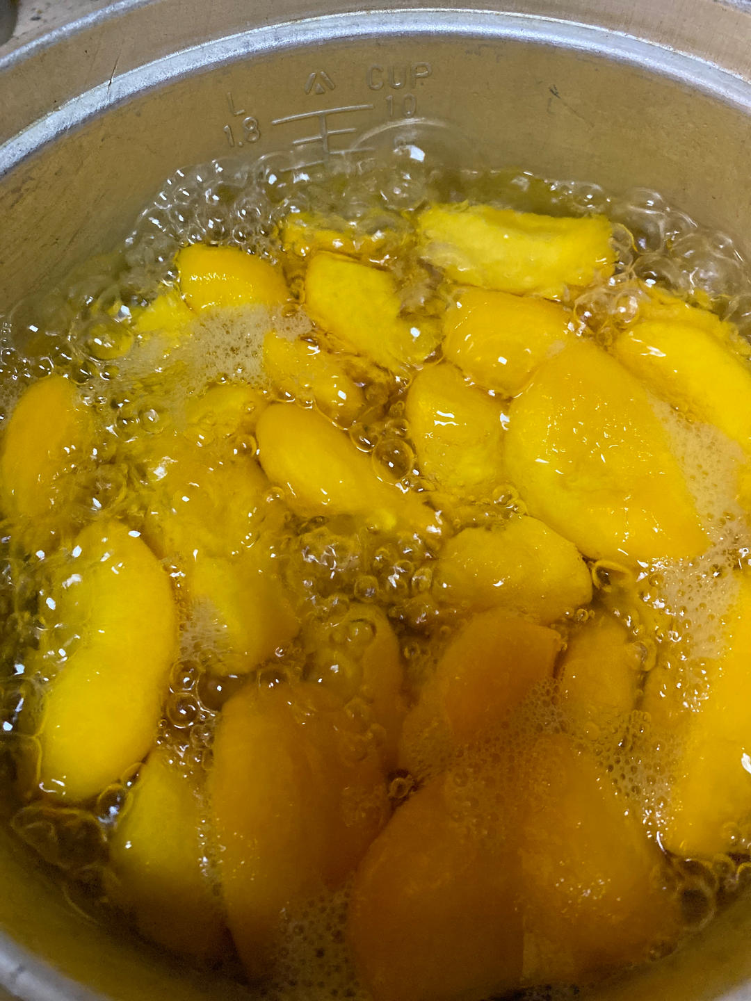 黄桃罐头