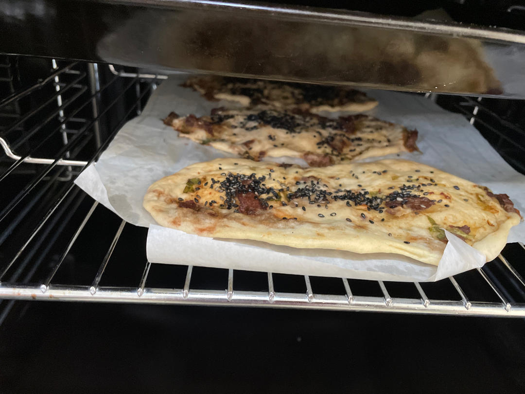 好吃不腻、酥的掉渣牛肉烧饼