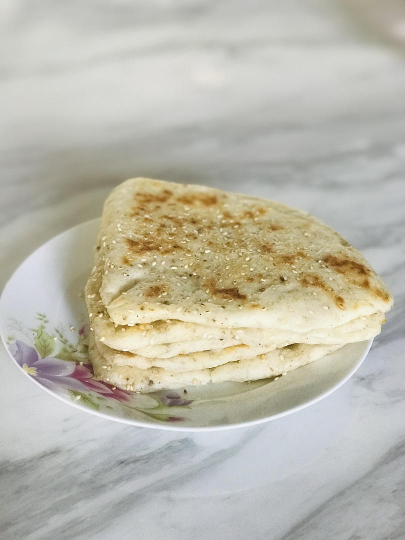 发面椒盐三角饼 味道媲美饼店 附整形细节视频