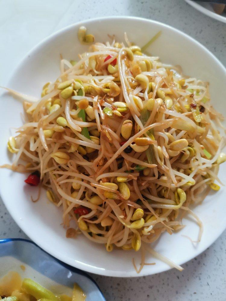 王小朵麻麻做的清炒豆芽菜