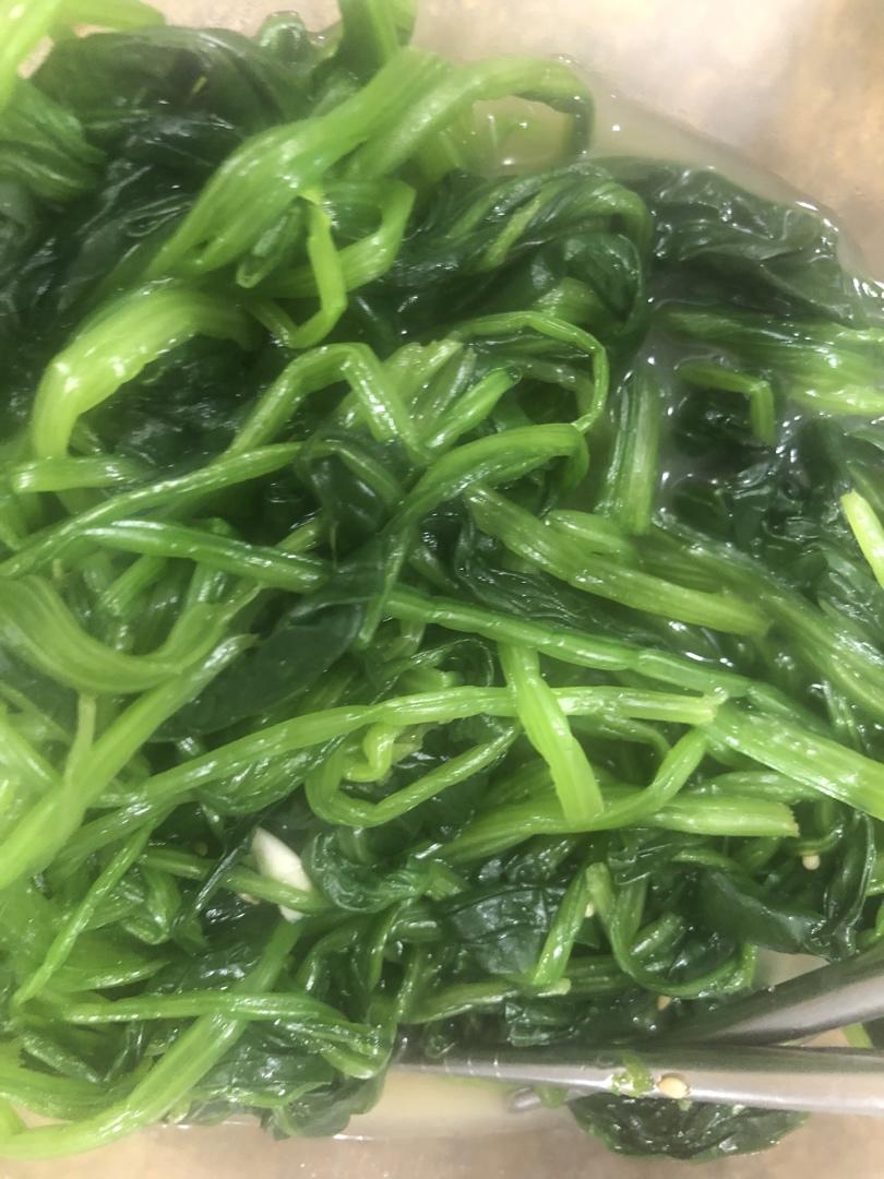 凉拌菠菜