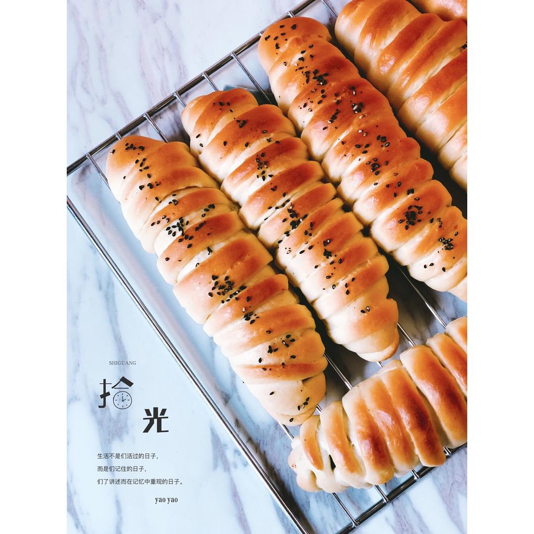 毛毛虫肉松面包