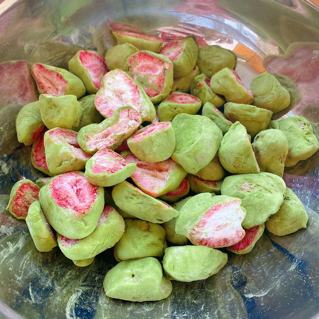 一整颗草莓牛轧糖