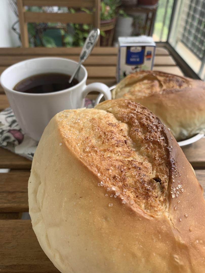 葡萄软欧（仿原麦山丘）Milk flavored bread filled with raisins and butter