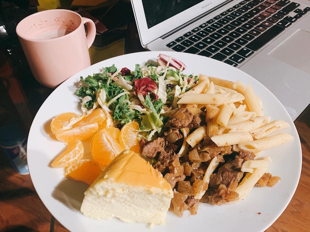 孜然洋葱炒牛肉粒