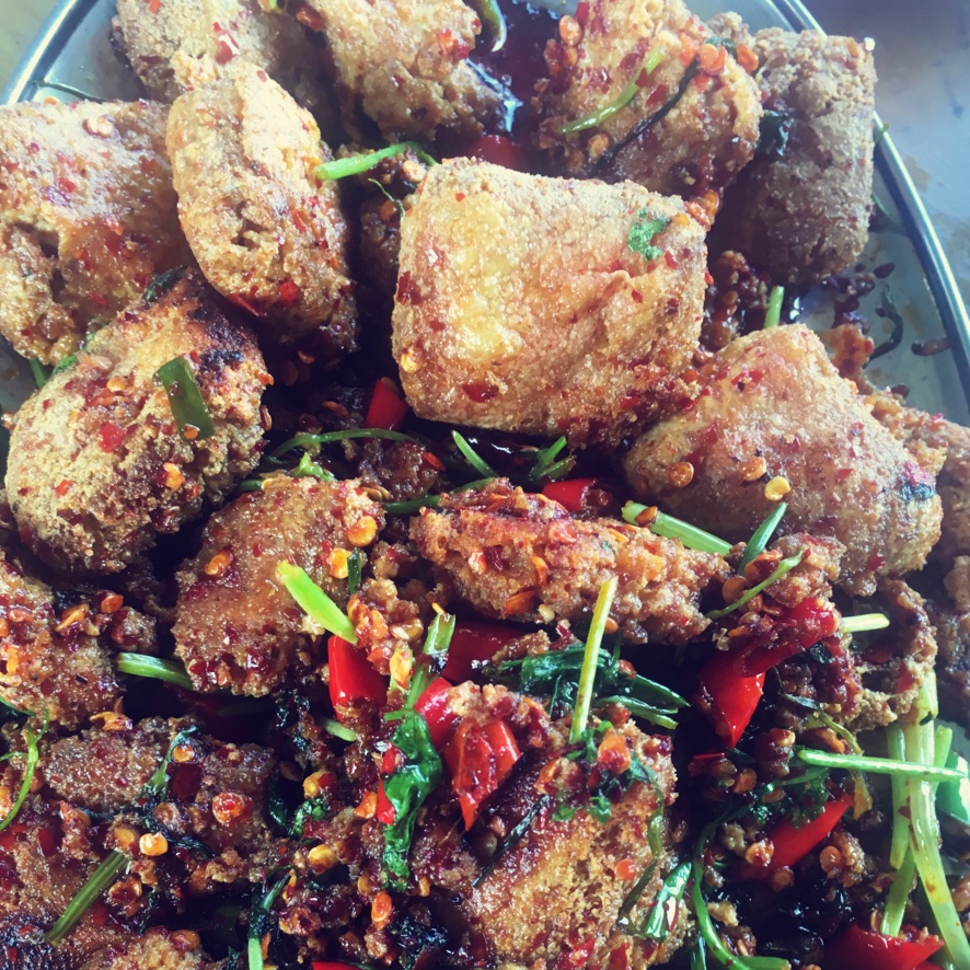 假装路边摊臭豆腐