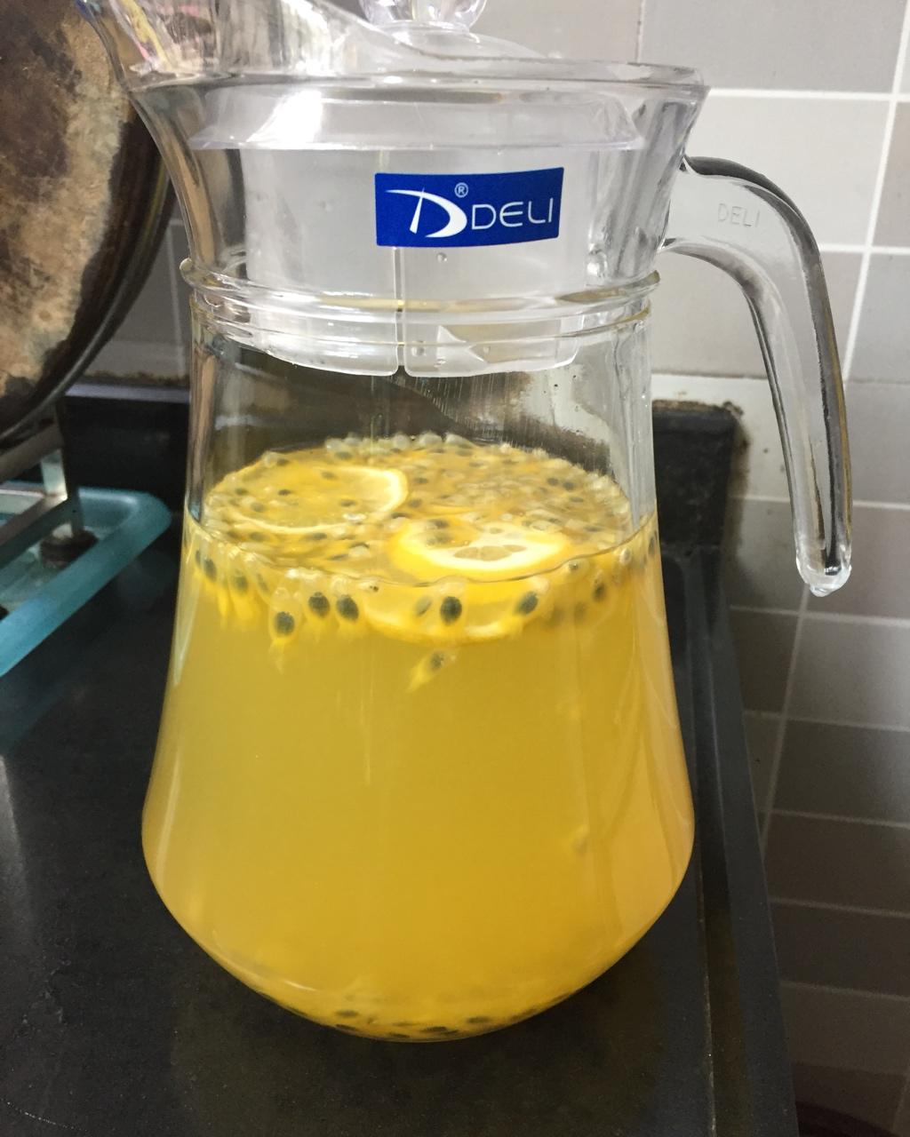 百香果柠檬茶