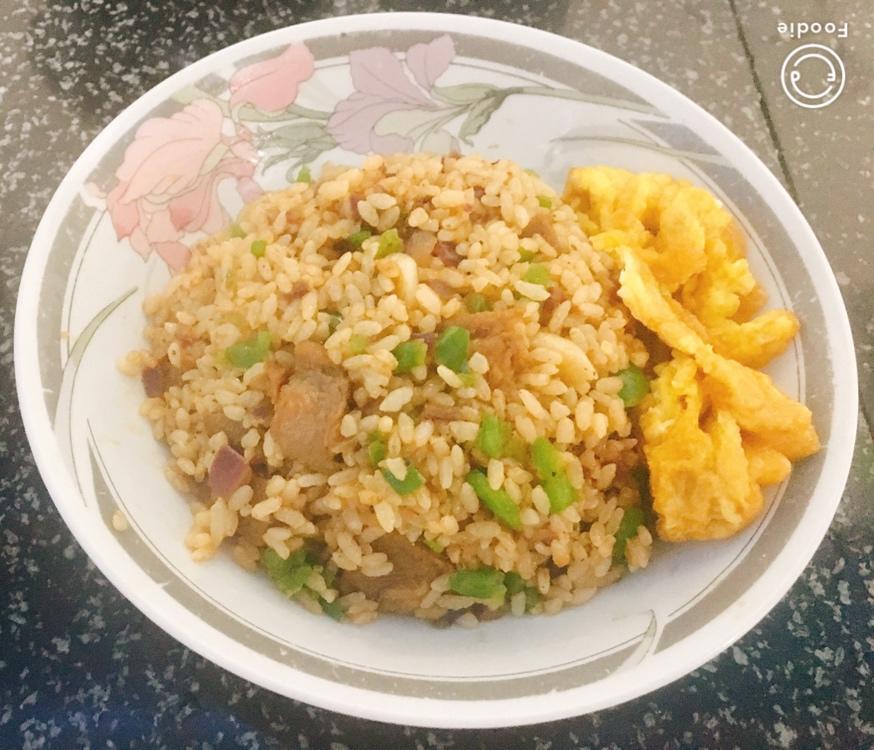 黑椒牛肉炒饭