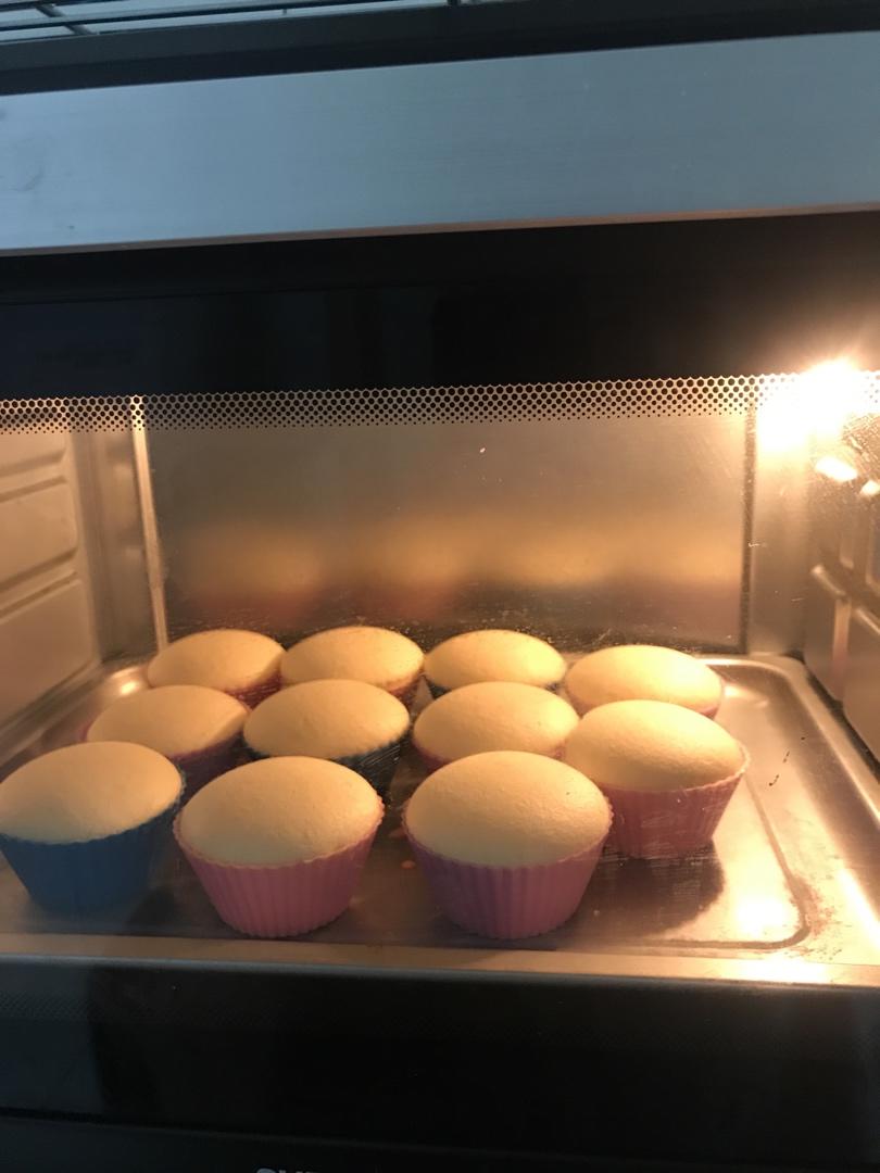 纸杯戚风蛋糕