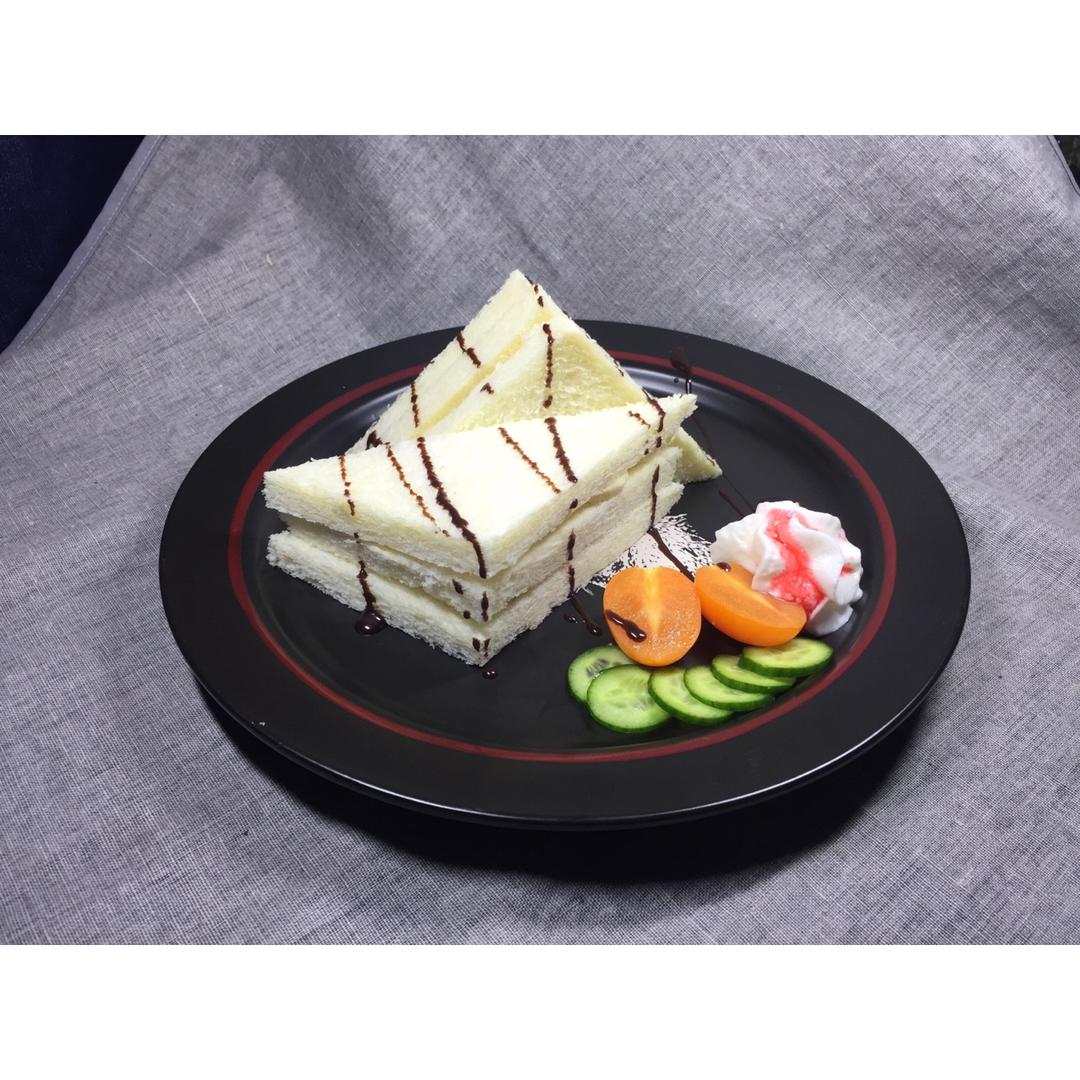 花生酱香蕉三明治
