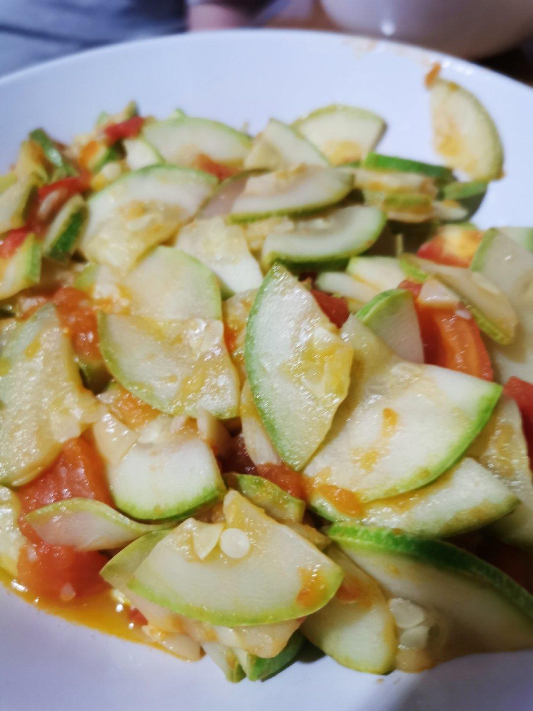 西红柿炒西葫芦