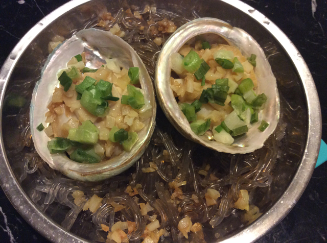 蒜蓉粉丝蒸鲍鱼