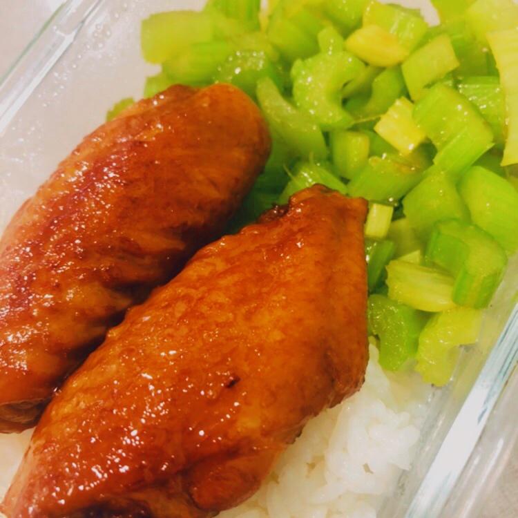 吮指梅酱鸡翅