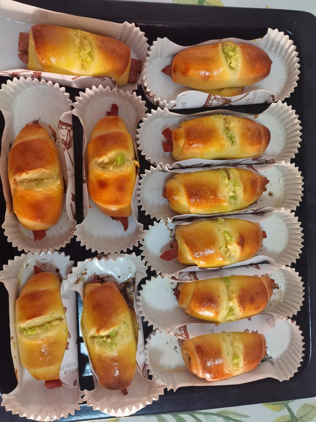 Happy520!  蒜香火腿肠面包（小热狗）给无肉不欢的你～孙小美的手作