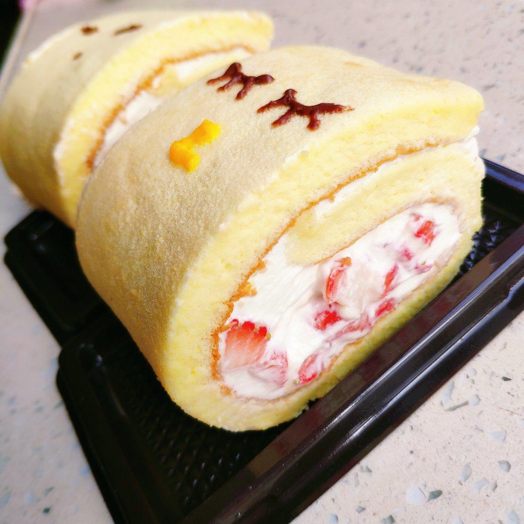 《Tinrry+》粉红荔枝蛋糕卷
