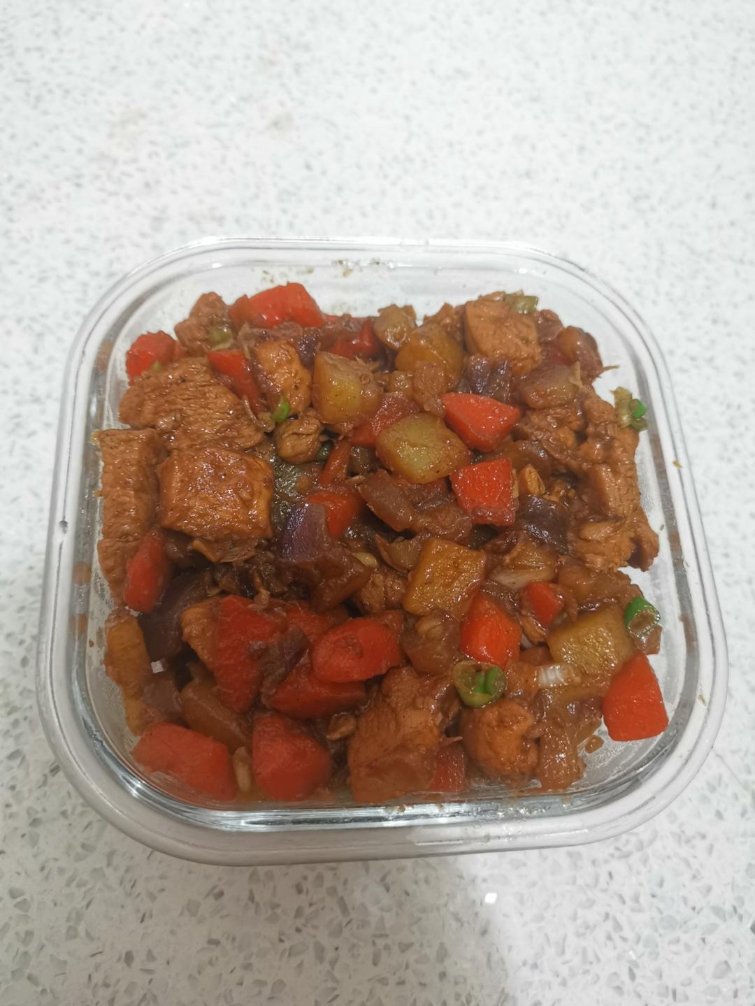 鸡胸肉焖土豆